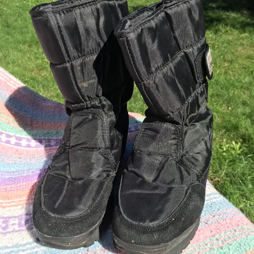 Black Mid Calf Winter Snow Boots